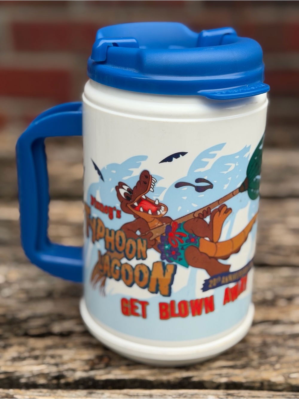 Whirley Disney Typhoon Lagoon Crush N Gusher 20th Anniversary Refillable Mug F9